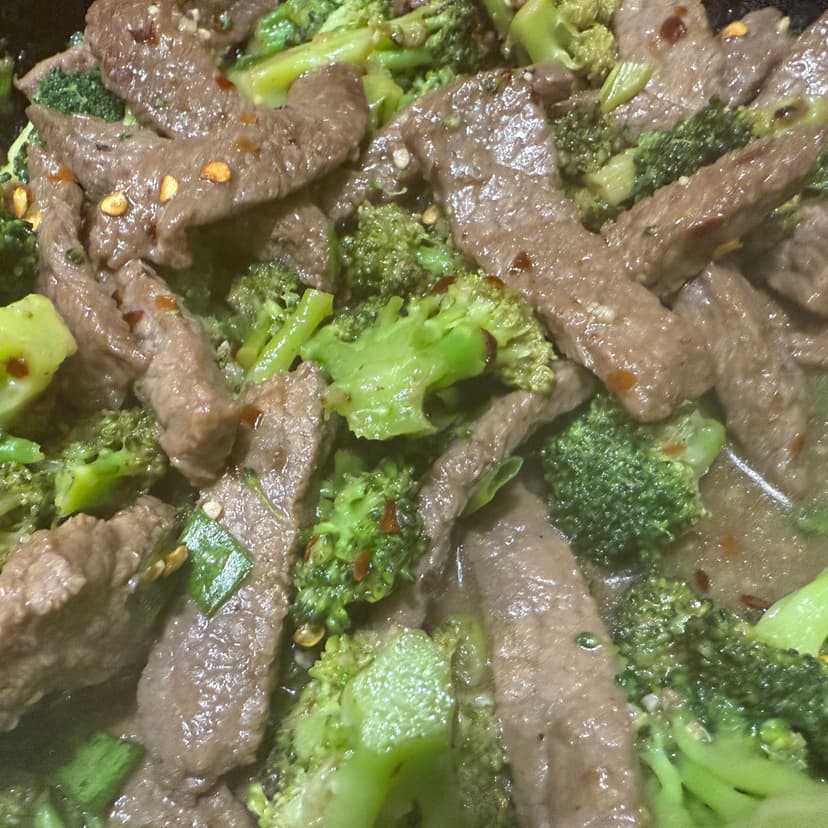 Classic Cantonese Beef and Broccoli Stir-Fry