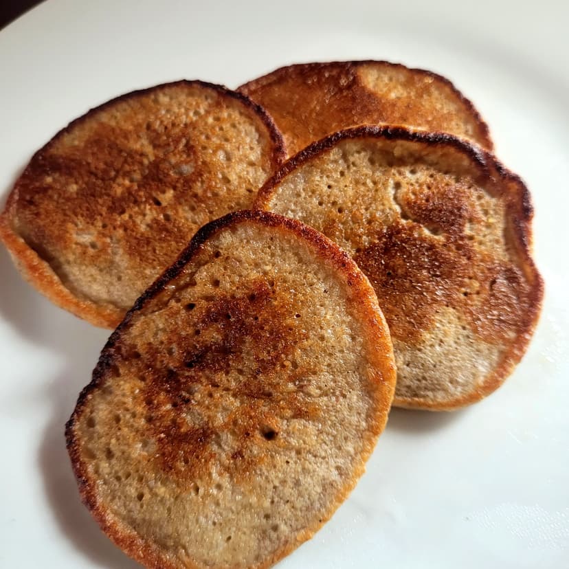 Nutty Banana Oat Pancakes